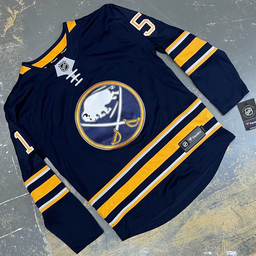Buffalo Sabres 15 Jack Eichel Fanatics NHL Jersey Navy Blue Small Hockey - Picture 1 of 12